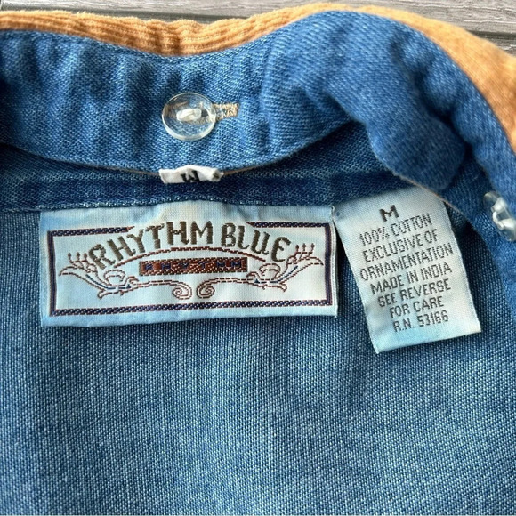 Vintage 90s Rhythm  Blue Removable Embroidery Collar Chambray Button Down Shirt - Picture 9 of 16